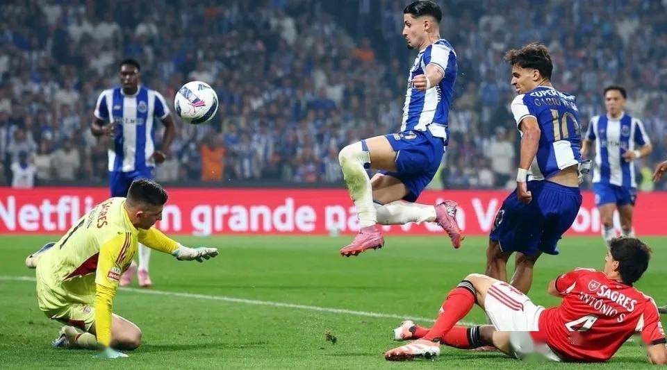 懵了！阿莫林若下课也不选图赫尔？8000万转会费要砸错人？